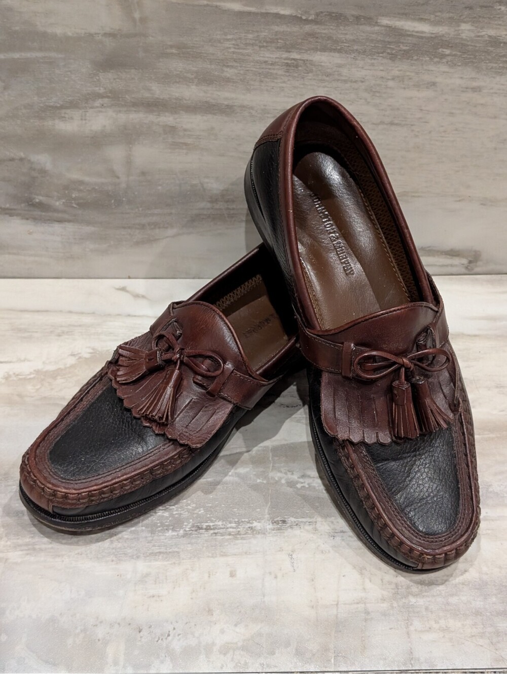 Johnston & Murphy Men's Two-Tone Leather Tassel Loafers Size 10N
